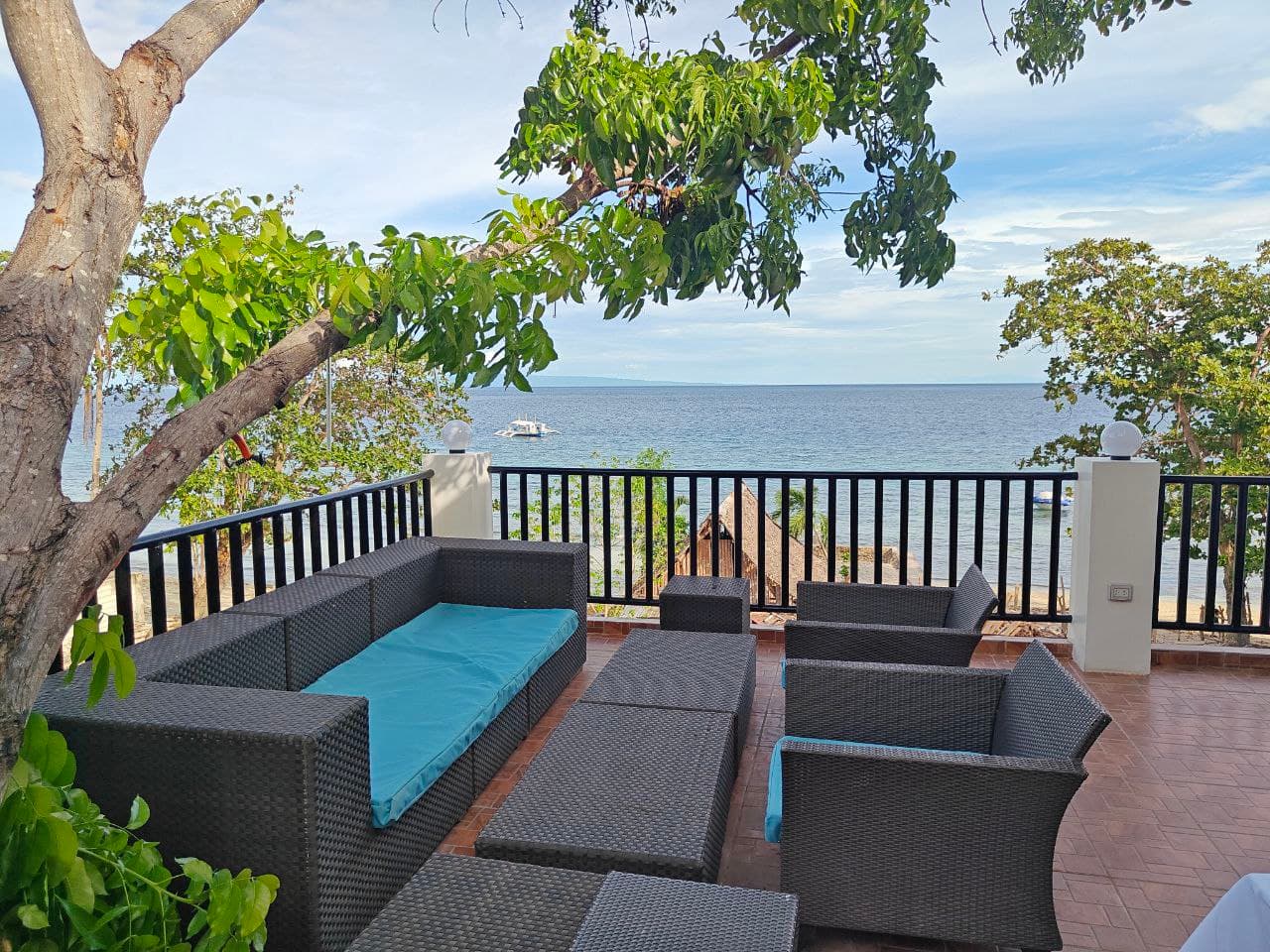 The seafront lounge